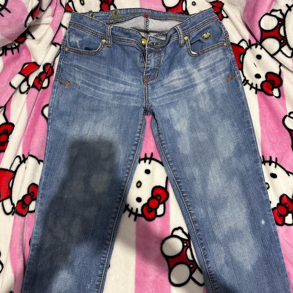 Apple bottom jeans